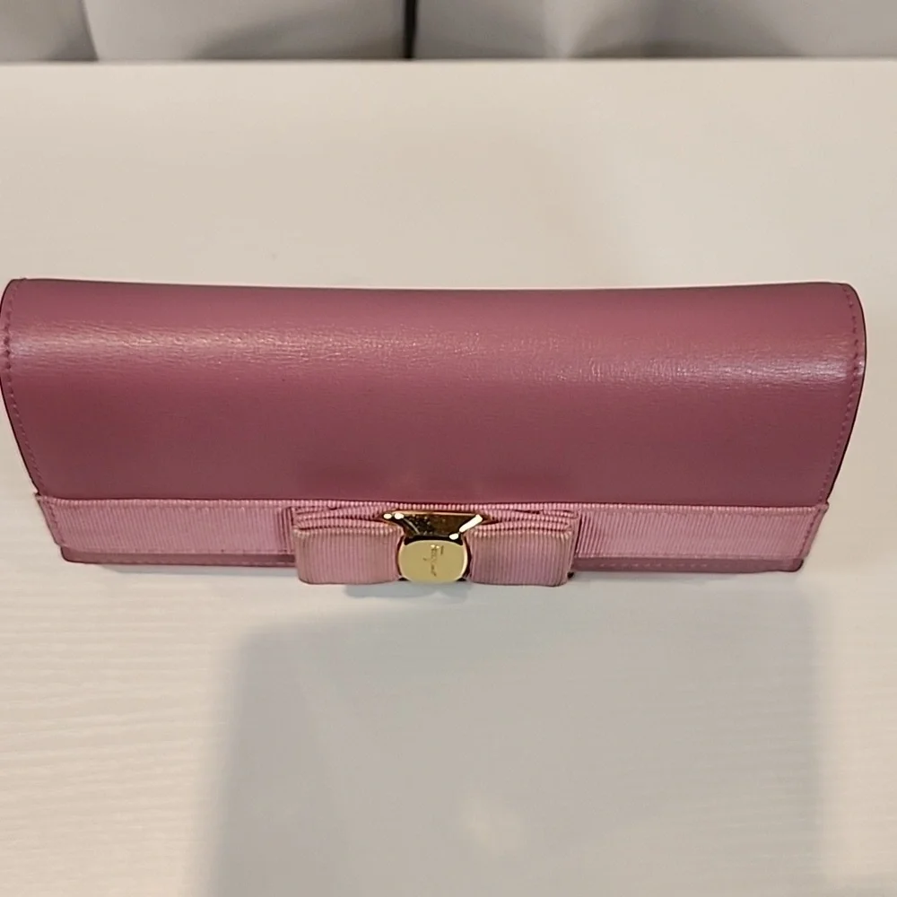 Salvatore Ferragamo Wallet With Box